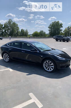 Седан Tesla Model 3 2019 в Києві