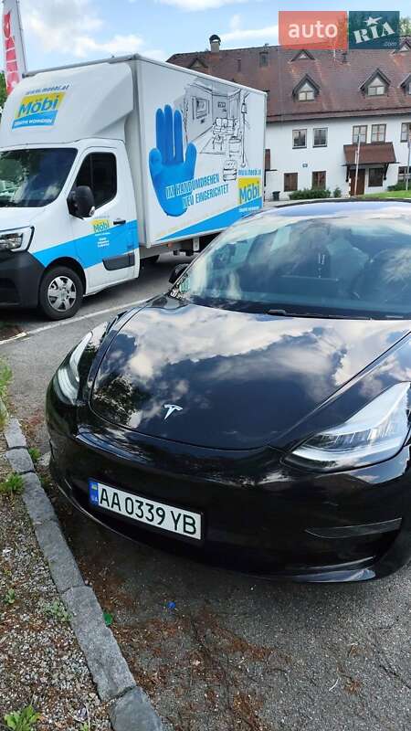 Седан Tesla Model 3 2018 в Днепре