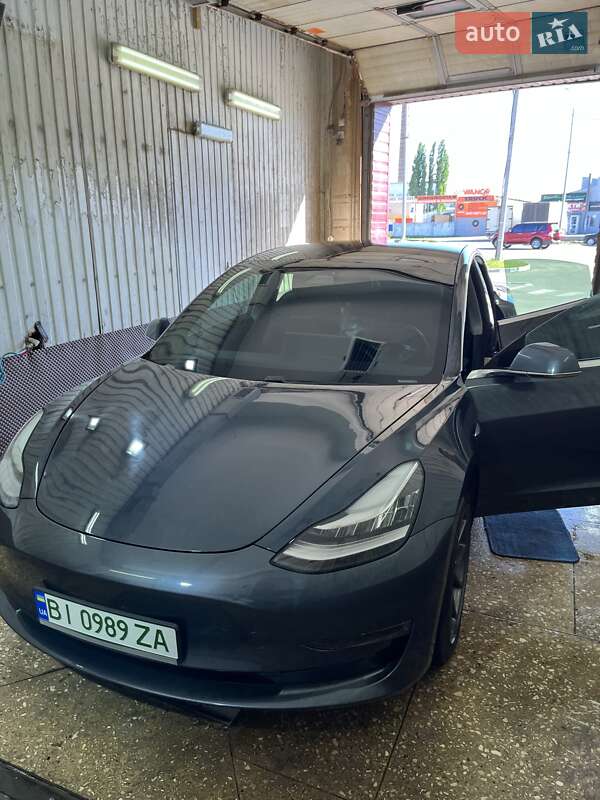 Седан Tesla Model 3 2020 в Полтаве