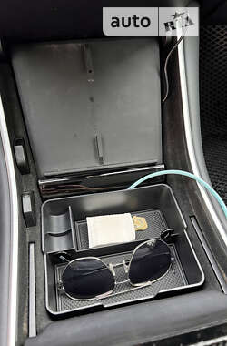 Седан Tesla Model 3 2018 в Луцке