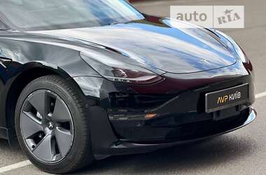 Седан Tesla Model 3 2021 в Киеве