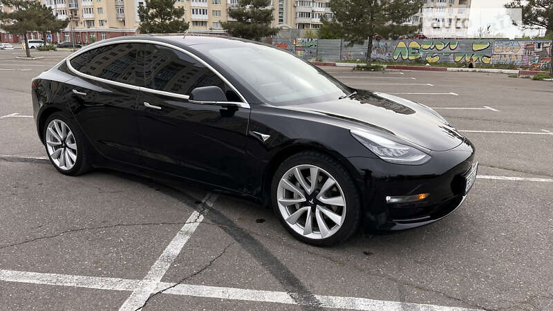 Tesla Model 3 2019