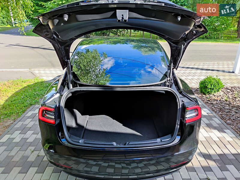 Седан Tesla Model 3 2021 в Киеве фото 13 Седан Tesla Model 3 2021 в Киеве