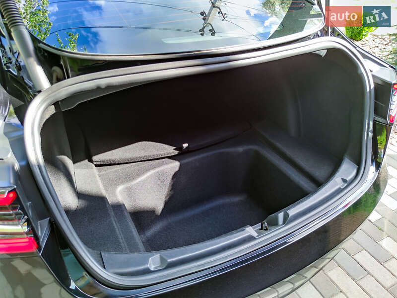 Седан Tesla Model 3 2021 в Киеве фото 14 Седан Tesla Model 3 2021 в Киеве