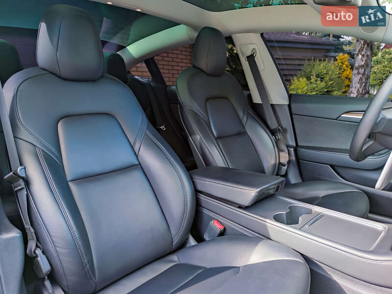 Седан Tesla Model 3 2021 в Киеве фото 22 Седан Tesla Model 3 2021 в Киеве