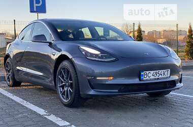 Седан Tesla Model 3 2018 в Стрию