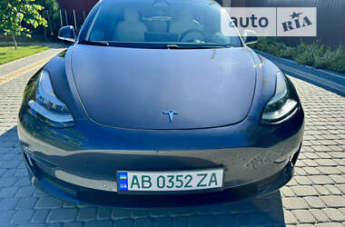 Седан Tesla Model 3 2019 в Вінниці