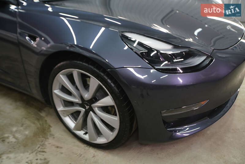 Седан Tesla Model 3 2021 в Полтаві