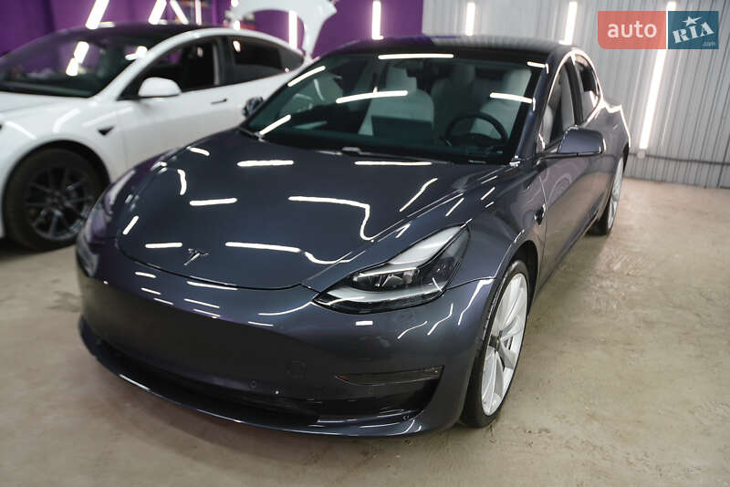 Седан Tesla Model 3 2021 в Полтаві