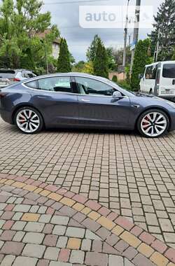 Седан Tesla Model 3 2018 в Івано-Франківську