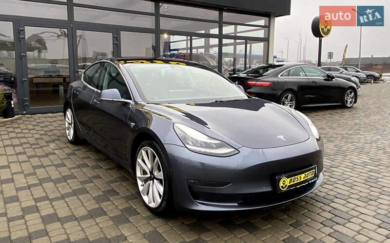 Tesla Model 3 2019