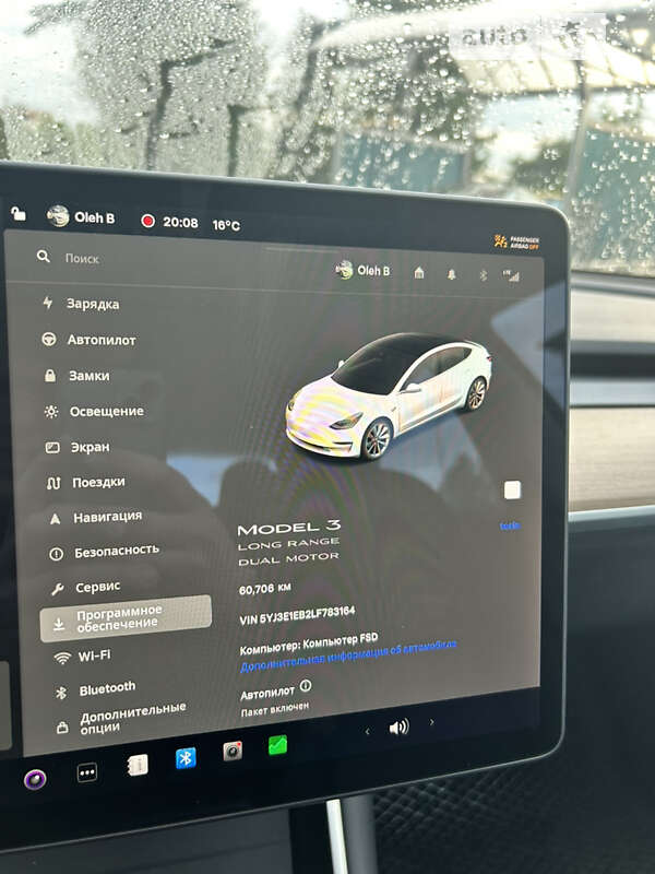 Седан Tesla Model 3 2020 в Львове