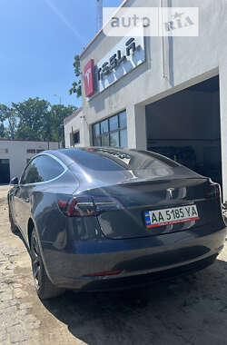Седан Tesla Model 3 2020 в Львове