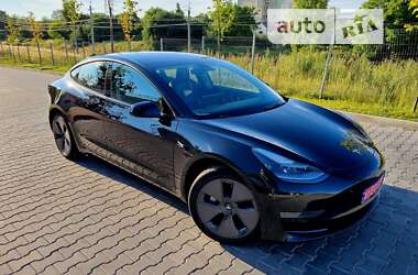 Седан Tesla Model 3 2022 в Львові