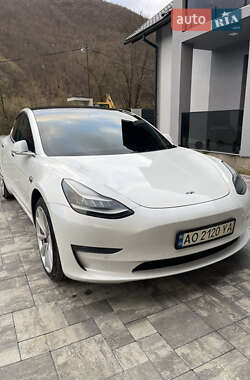 Седан Tesla Model 3 2019 в Міжгір'ї