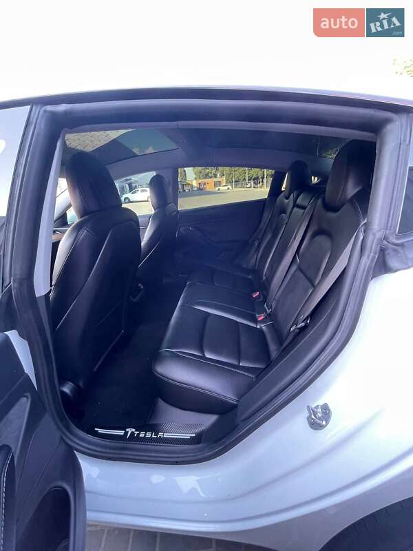 Седан Tesla Model 3 2020 в Кременчуге