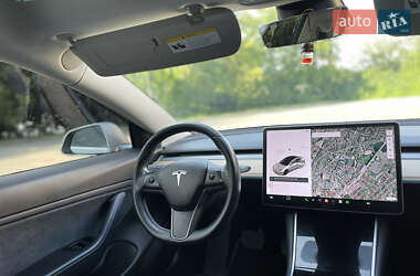 Седан Tesla Model 3 2018 в 