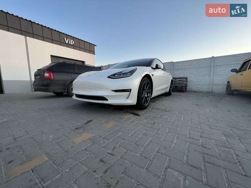 Седан Tesla Model 3 2020 в Харкові