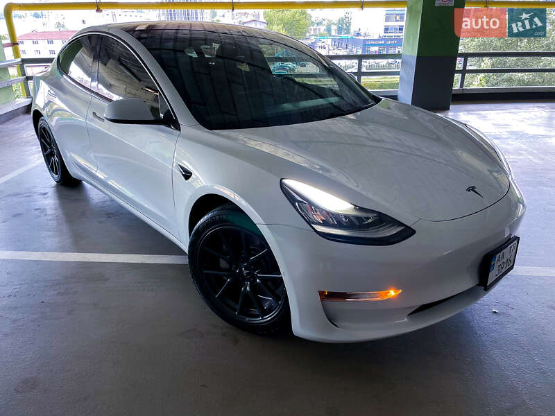 Tesla Model 3 2018