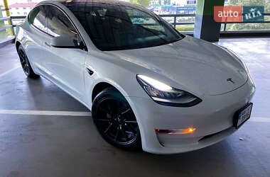 Седан Tesla Model 3 2018 в 