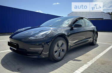 Седан Tesla Model 3 2023 в Калуше