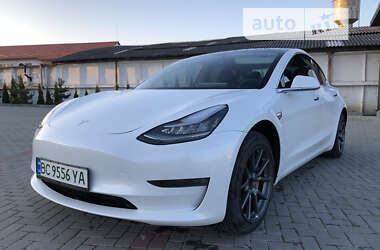 Седан Tesla Model 3 2019 в Львові