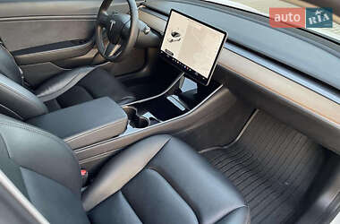 Седан Tesla Model 3 2020 в Млинове фото 13 Седан Tesla Model 3 2020 в Млинове