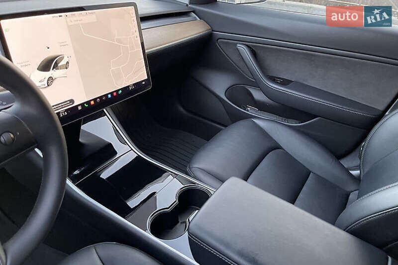 Седан Tesla Model 3 2020 в Млинове фото 14 Седан Tesla Model 3 2020 в Млинове