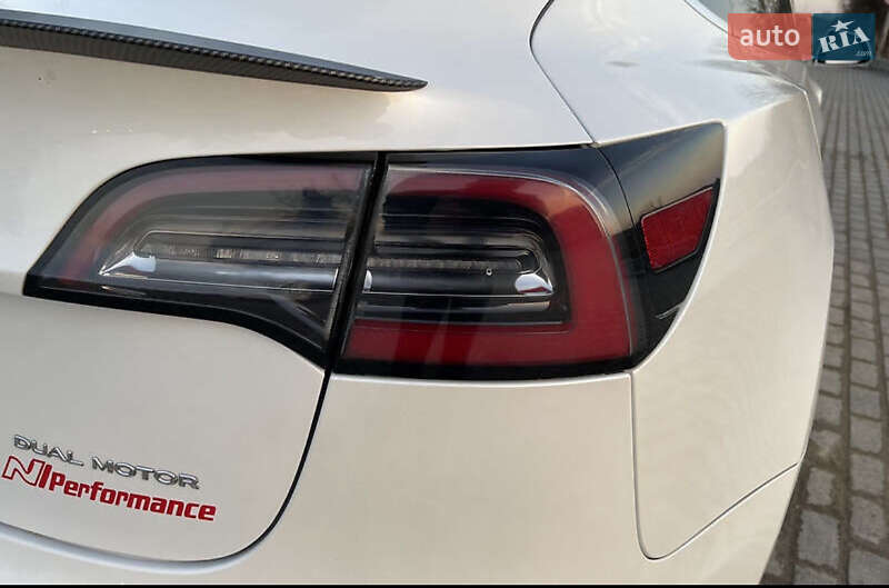 Седан Tesla Model 3 2020 в Млинове фото 25 Седан Tesla Model 3 2020 в Млинове