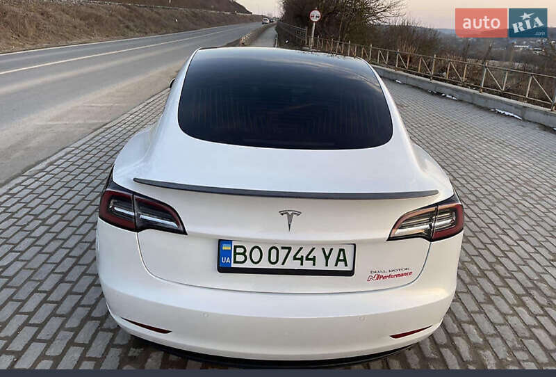 Седан Tesla Model 3 2020 в Млинове фото 26 Седан Tesla Model 3 2020 в Млинове