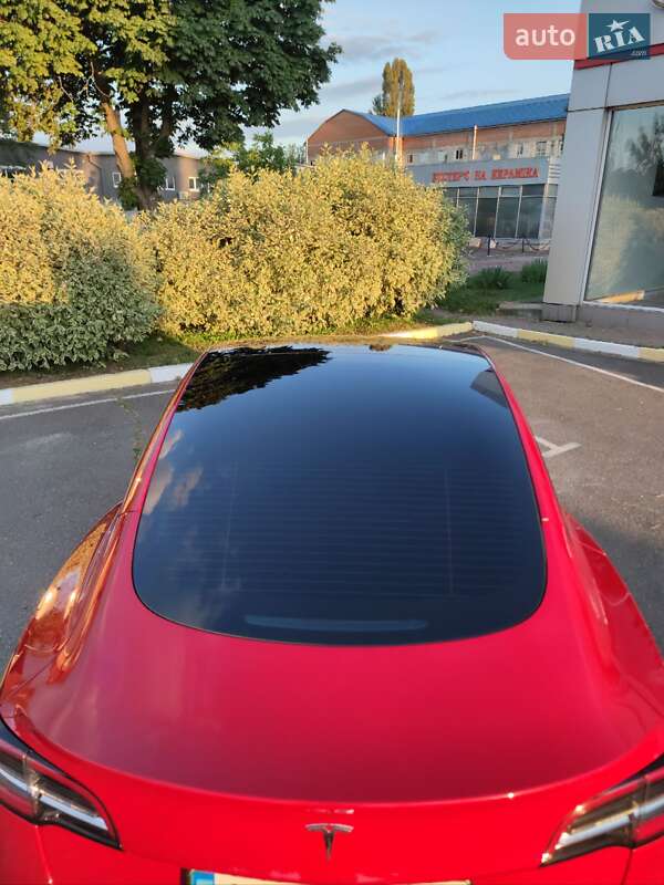Седан Tesla Model 3 2022 в Киеве