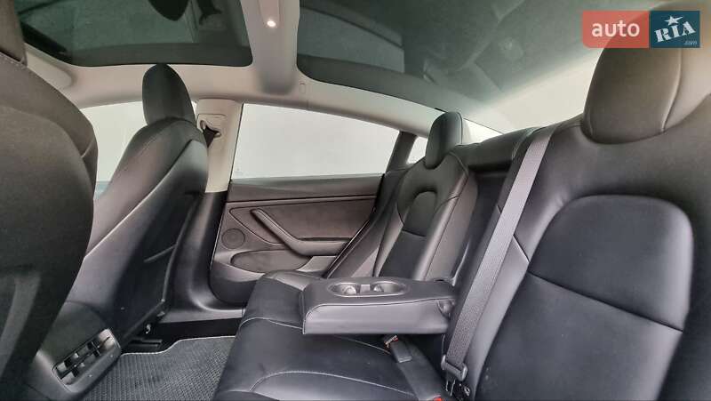 Седан Tesla Model 3 2022 в Хмельницькому