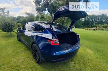 Седан Tesla Model 3 2022 в Виннице