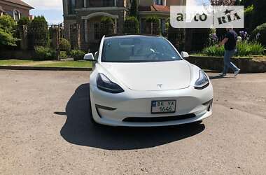 Седан Tesla Model 3 2021 в Києві