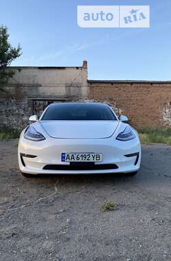 Седан Tesla Model 3 2019 в Бершади