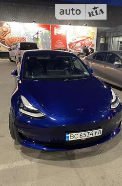 Седан Tesla Model 3 2019 в Львові