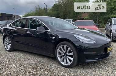 Седан Tesla Model 3 2018 в Коломиї