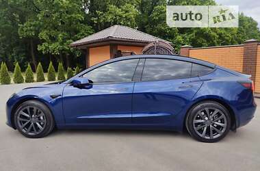 Седан Tesla Model 3 2022 в Виннице