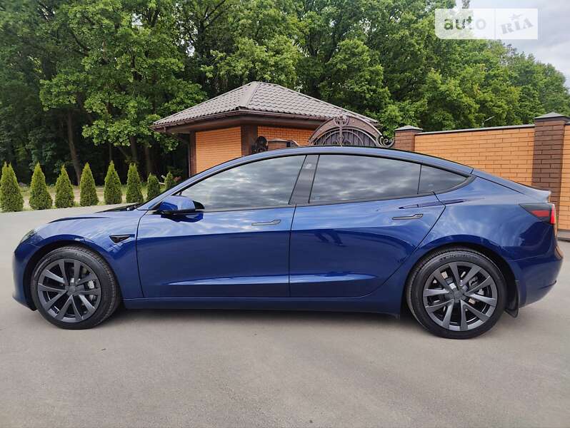 Седан Tesla Model 3 2022 в Вінниці