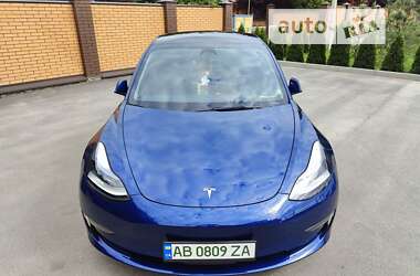 Седан Tesla Model 3 2022 в Виннице