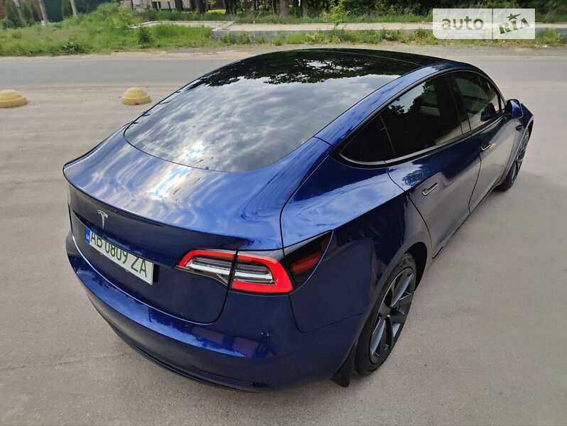 Седан Tesla Model 3 2022 в Виннице