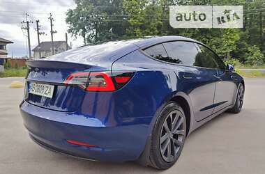 Седан Tesla Model 3 2022 в Виннице