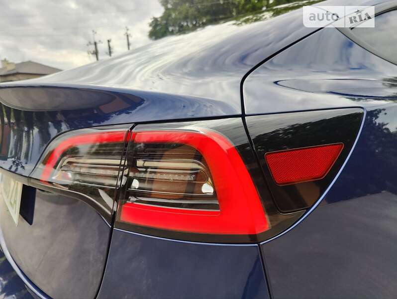 Седан Tesla Model 3 2022 в Виннице