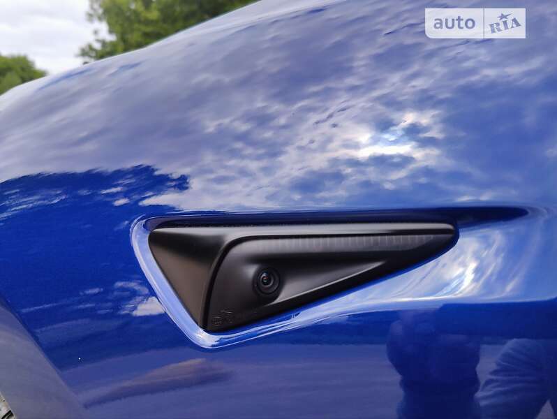 Седан Tesla Model 3 2022 в Виннице