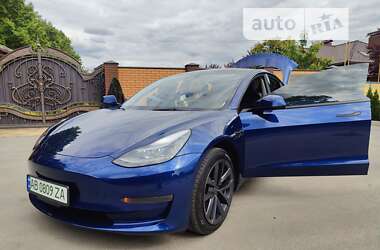 Седан Tesla Model 3 2022 в Виннице