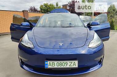 Седан Tesla Model 3 2022 в Виннице