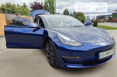 Седан Tesla Model 3 2022 в Виннице