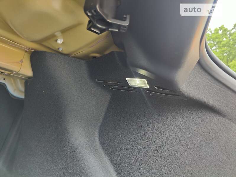 Седан Tesla Model 3 2022 в Вінниці