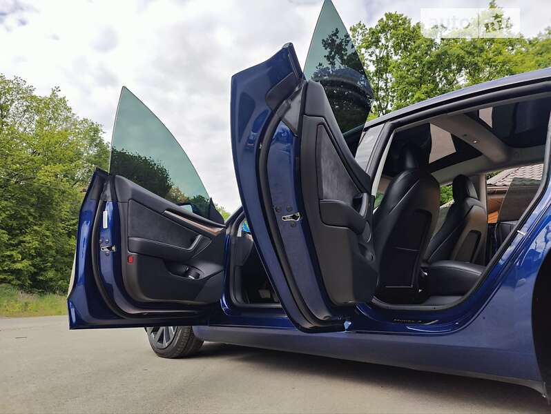 Седан Tesla Model 3 2022 в Виннице