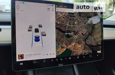 Седан Tesla Model 3 2022 в Виннице